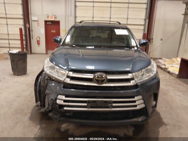 Toyota Highlander Le Plus 2018 5TDBZRFH4JS835534 Image 12