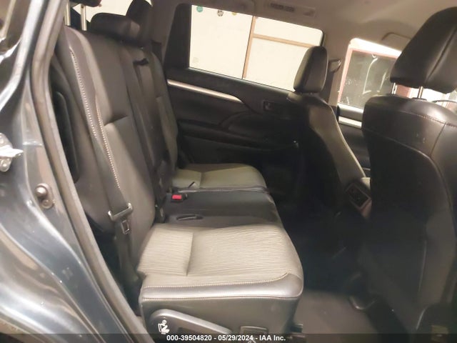 Toyota Highlander Le Plus 2018 5TDBZRFH4JS835534 Image 8