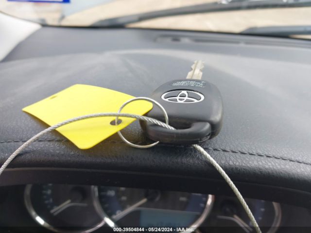 5YFBURHE9FP279271 Toyota COROLLA LE