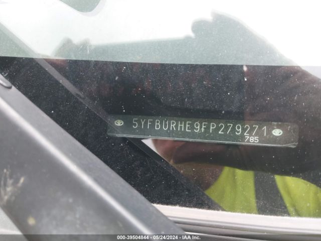 5YFBURHE9FP279271 Toyota COROLLA LE