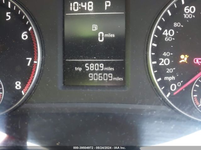 1VWAT7A33FC122627 Volkswagen Passat 1.8t Limited Edition
