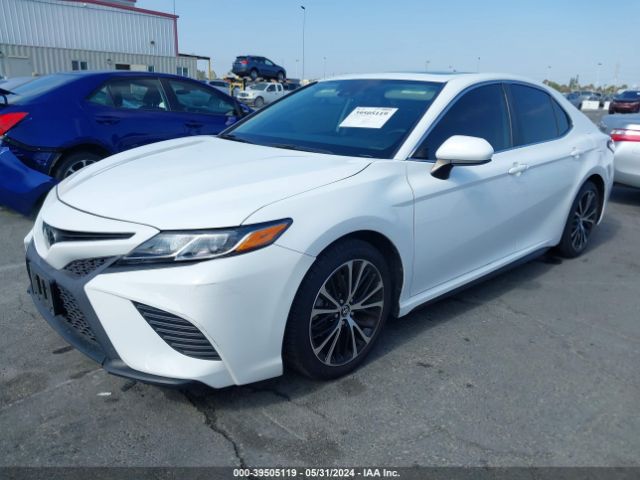 2020 TOYOTA CAMRY 4T1G11AK2LU341362 Photo 1
