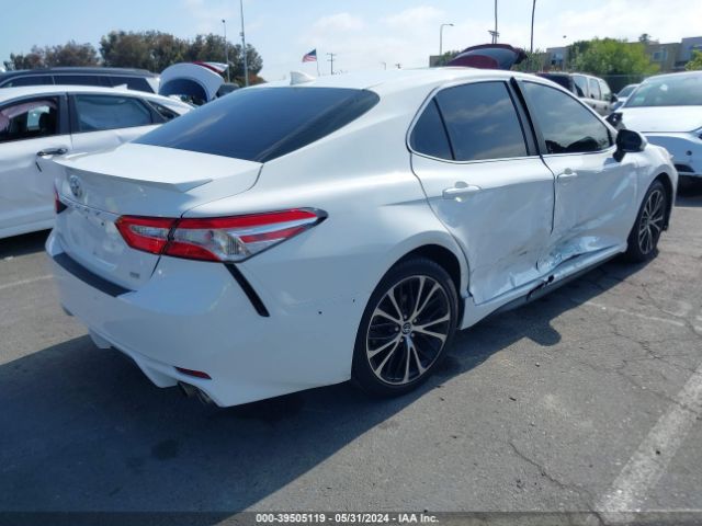 2020 TOYOTA CAMRY 4T1G11AK2LU341362 Photo 3