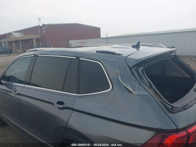 3VV3B7AX5JM024855 Volkswagen Tiguan 2.0t Se/2.0t Sel