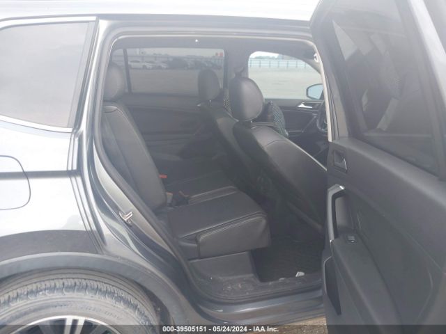 3VV3B7AX5JM024855 Volkswagen Tiguan 2.0t Se/2.0t Sel