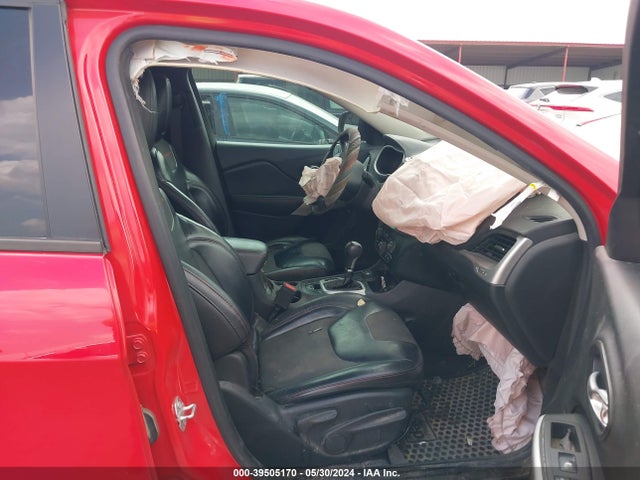 1C4PJMBS6HW588030 Jeep Cherokee Trailhawk 4x4