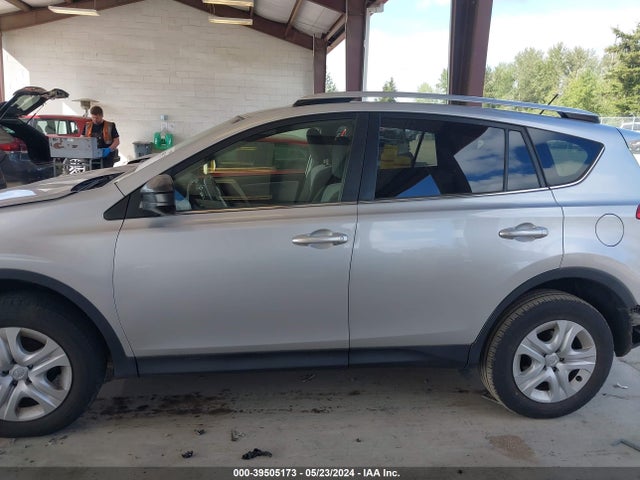 Toyota RAV4 LE 2015 JTMZFREV1FJ056305 Image 15