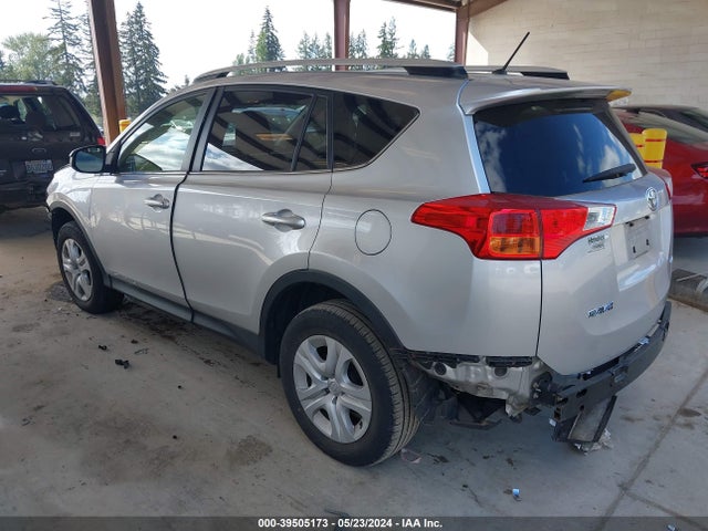 Toyota RAV4 LE 2015 JTMZFREV1FJ056305 Image 3