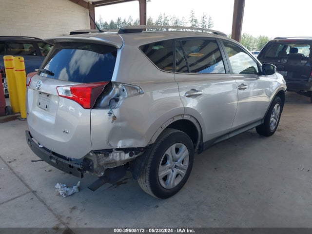 Toyota RAV4 LE 2015 JTMZFREV1FJ056305 Image 4