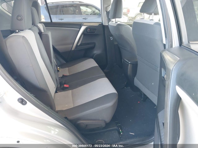 Toyota RAV4 LE 2015 JTMZFREV1FJ056305 Image 8