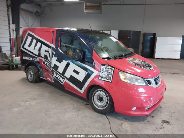 2015 3N6CM0KN3FK716769 main image