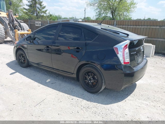Toyota Prius Three 2014 JTDKN3DU1E1759265 Image 3