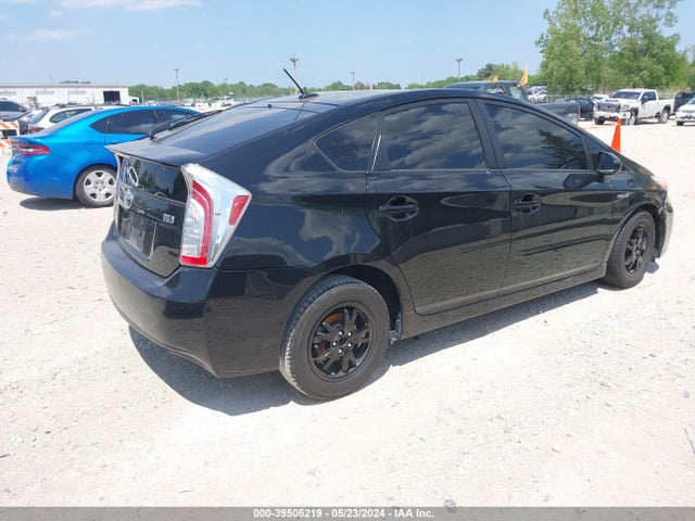 Toyota Prius Three 2014 JTDKN3DU1E1759265 Image 4