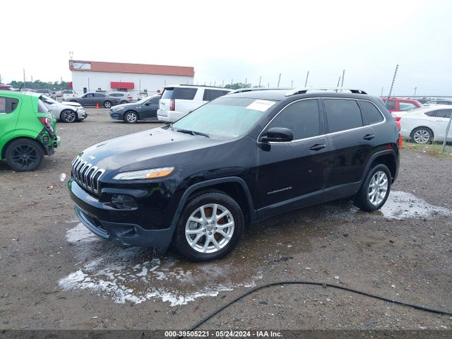 1C4PJLLX8JD524268 Jeep Cherokee Latitude Plus Fwd