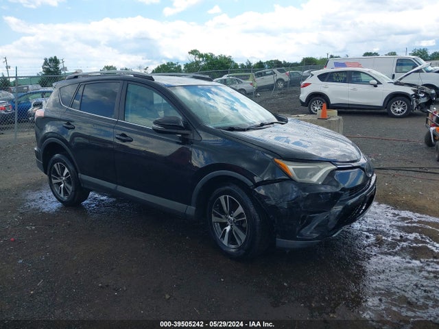 Toyota Rav4 Xle 2017 2T3RFREV8HW585240 main image