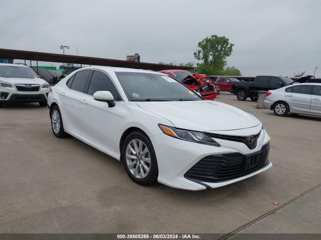 Toyota CAMRY LE 2020 4T1C11AK1LU939084 главное изображение