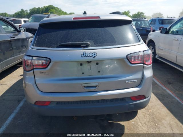 3C4NJCBB6KT636673 Jeep Compass Latitude Fwd