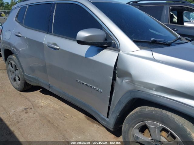 3C4NJCBB6KT636673 Jeep Compass Latitude Fwd