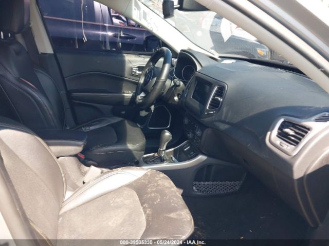 3C4NJCBB6KT636673 Jeep Compass Latitude Fwd
