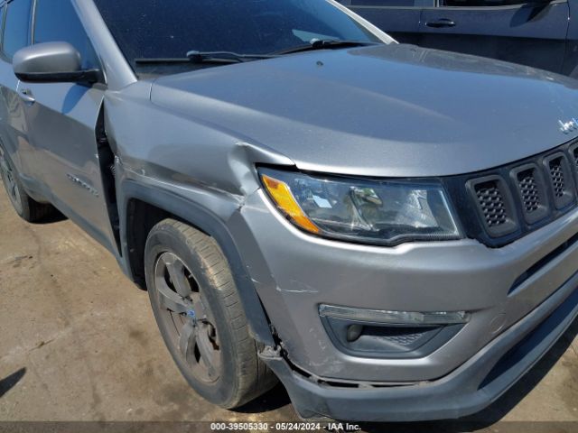 3C4NJCBB6KT636673 Jeep Compass Latitude Fwd