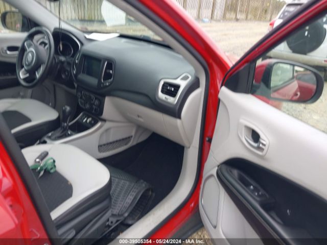 3C4NJCBB5KT614566 Jeep Compass Sun And Wheel Fwd
