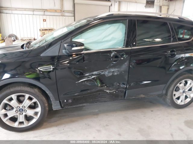 1FMCU9J96GUC04609 Ford Escape Titanium