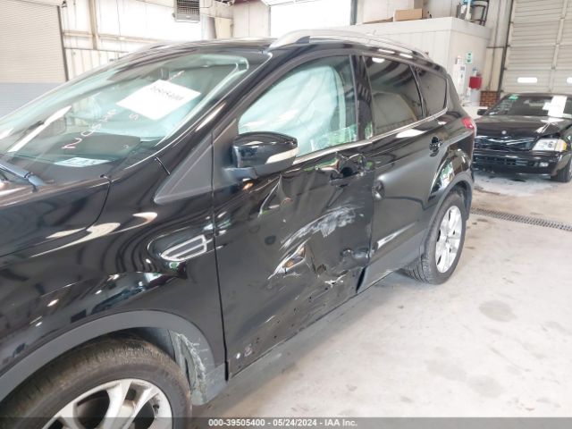 1FMCU9J96GUC04609 Ford Escape Titanium