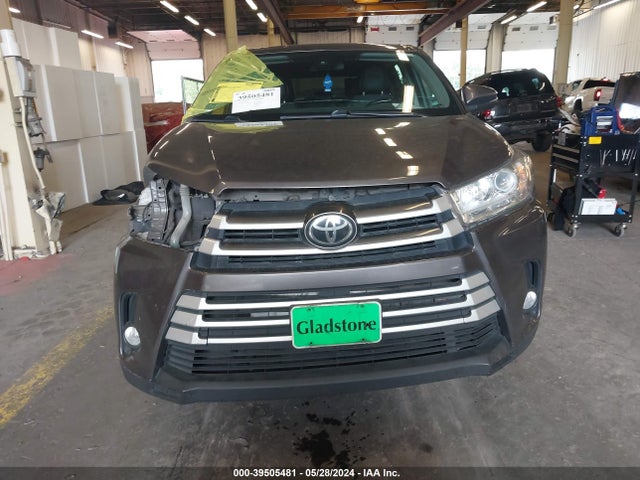 Toyota Highlander Le Plus 2017 5TDBZRFH0HS388405 Image 12