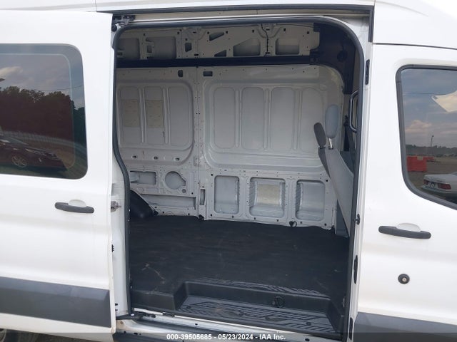 Ford Transit-250 2015 1FTNR2XG3FKA01599 Image 8