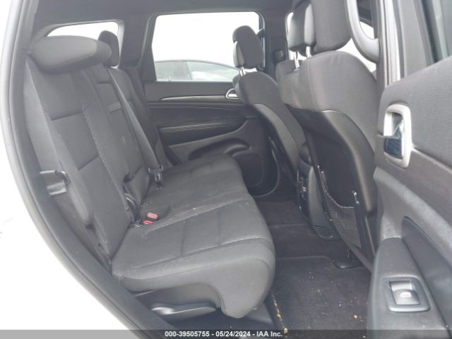 1C4RJEAG4JC368632 Jeep Grand Cherokee Laredo E 4x2