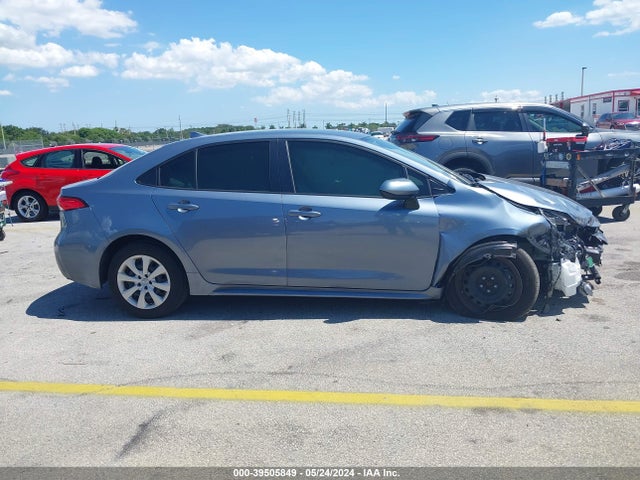 Toyota COROLLA LE 2022 JTDEPMAE8N3028024 Image 13