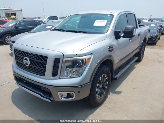 Nissan Titan Pro-4x 2017 1N6AA1E55HN572057 Image 2