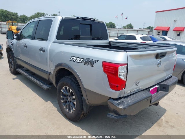 Nissan Titan Pro-4x 2017 1N6AA1E55HN572057 Image 3