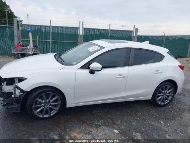 3MZBN1M3XJM169779 Mazda Mazda3 Grand Touring