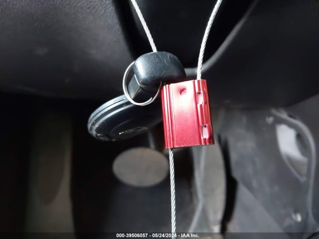 2010 MINI COOPER WMWMF3C50ATZ62482 Photo 10