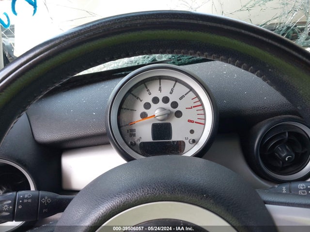 2010 MINI COOPER WMWMF3C50ATZ62482 Photo 6
