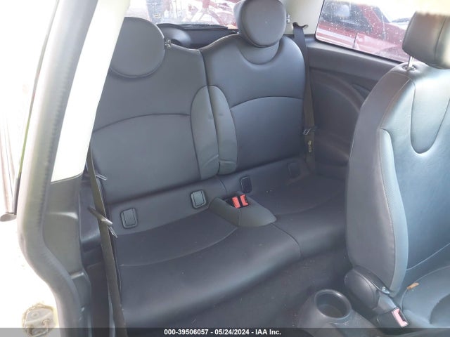 2010 MINI COOPER WMWMF3C50ATZ62482 Photo 7
