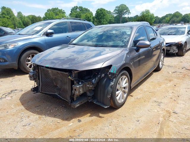 Toyota CAMRY LE 2022 4T1C11AK5NU653855 Image 2