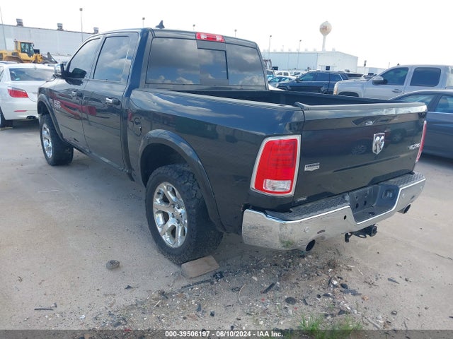 RAM 1500 Laramie  4x4 5'7 Box 2017 1C6RR7NT2HS823965 Image 3