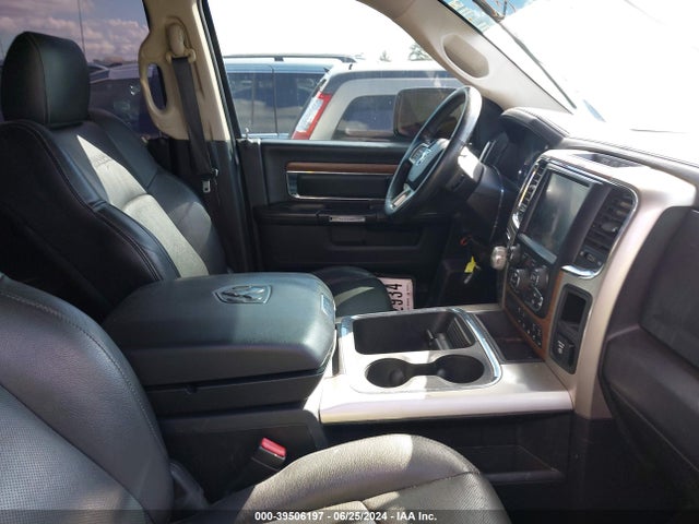 RAM 1500 Laramie  4x4 5'7 Box 2017 1C6RR7NT2HS823965 Image 5