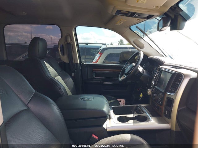RAM 1500 Laramie  4x4 5'7 Box 2017 1C6RR7NT2HS823965 Image 6