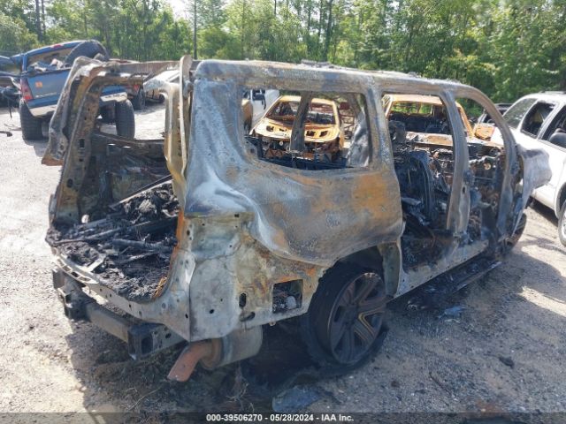 1C4SJUDT8NS167767 Jeep Wagoneer Series Iii 4x2