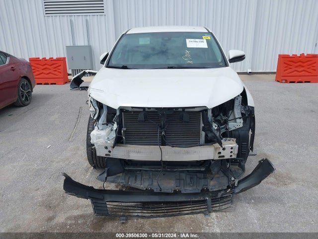 Toyota Highlander Le 2018 5TDZARFH6JS038191 Image 13