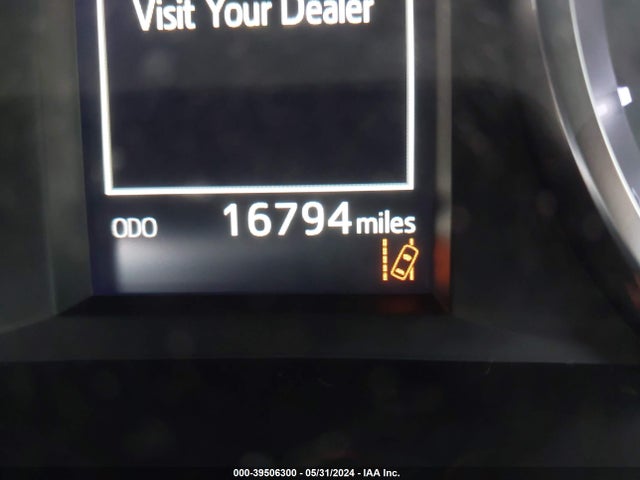 Toyota Highlander Le 2018 5TDZARFH6JS038191 Image 16