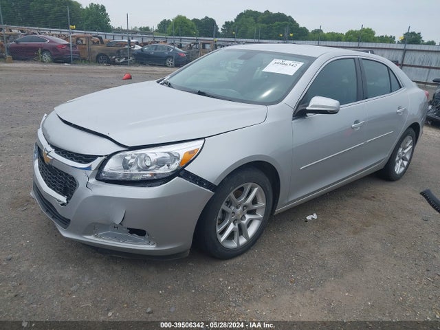 Chevrolet MALIBU 1LT 2015 1G11C5SL3FF104156 Image 2