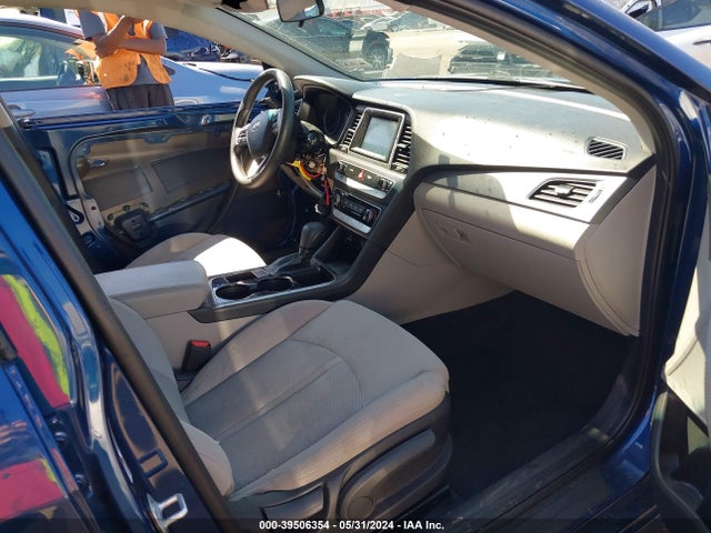 Hyundai SONATA SE 2019 5NPE24AF6KH783096 Image 5