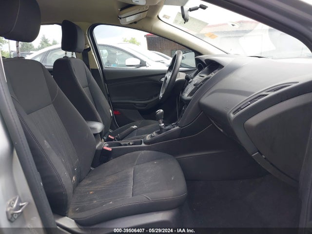 Ford FOCUS SE 2017 1FADP3FE1HL266158 Image 5
