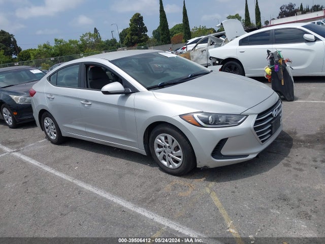 2017 5NPD74LF9HH190660 main image