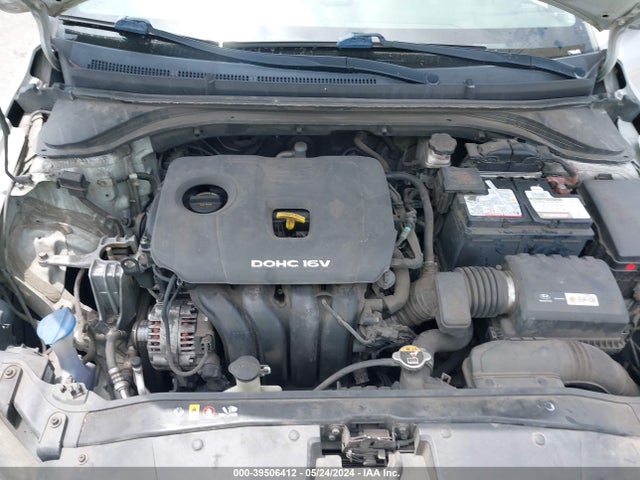 Hyundai ELANTRA SE 2017 5NPD74LF9HH190660 Image 10