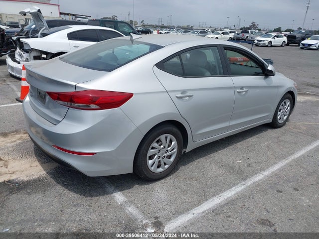 Hyundai ELANTRA SE 2017 5NPD74LF9HH190660 Image 4